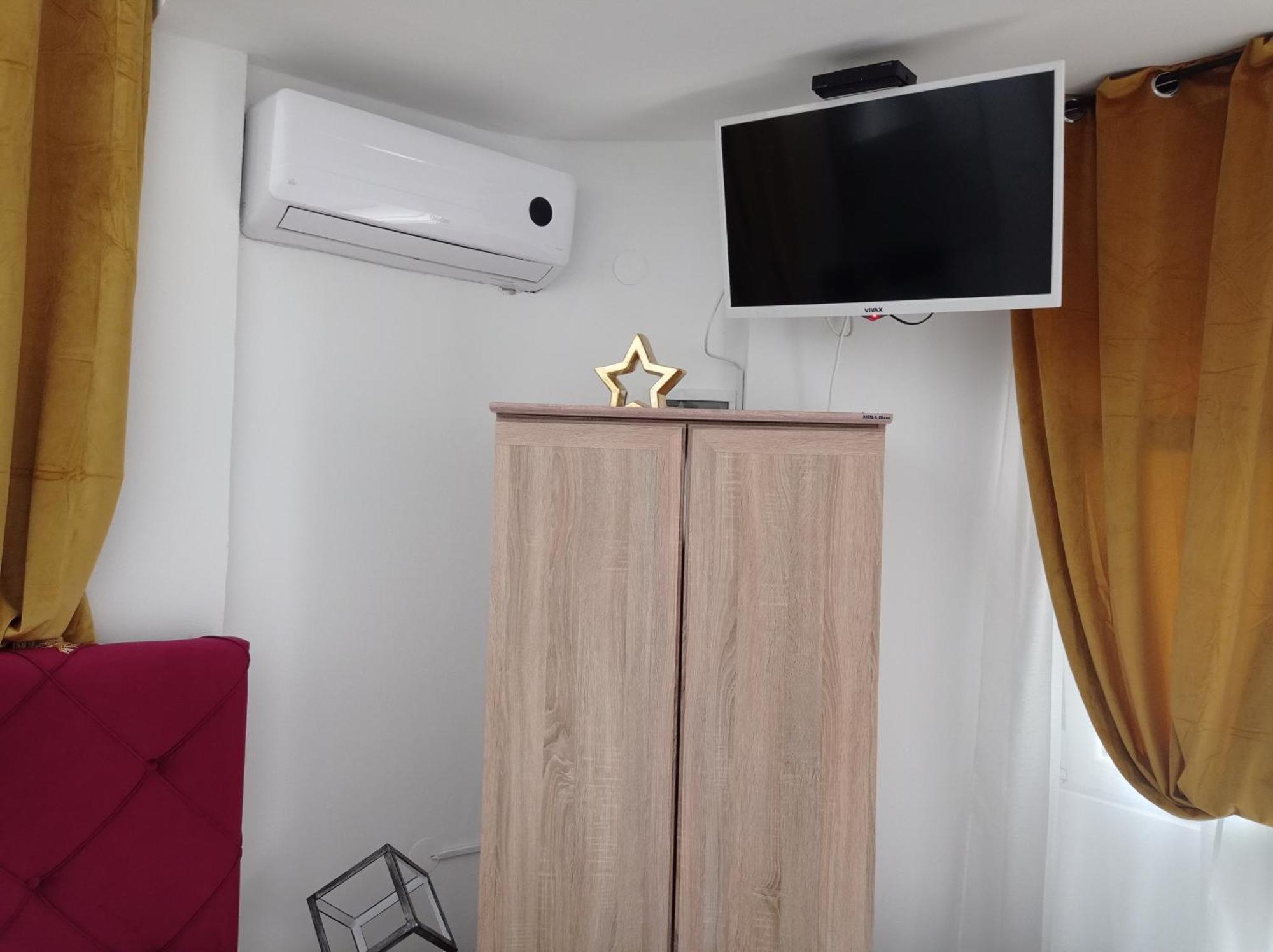Gregovica Aparthotel *